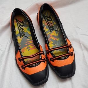 Diesel

DIESEL  butterfly flygirl slip on shoes